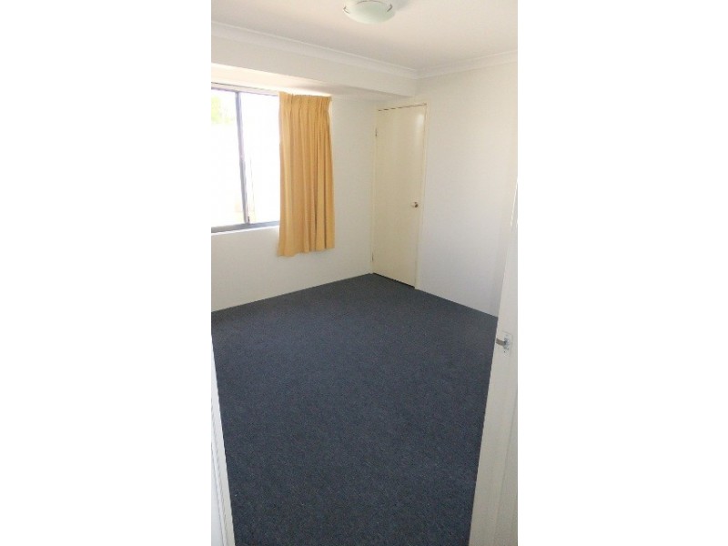 2 ERICHT PASS, Kinross WA 6028