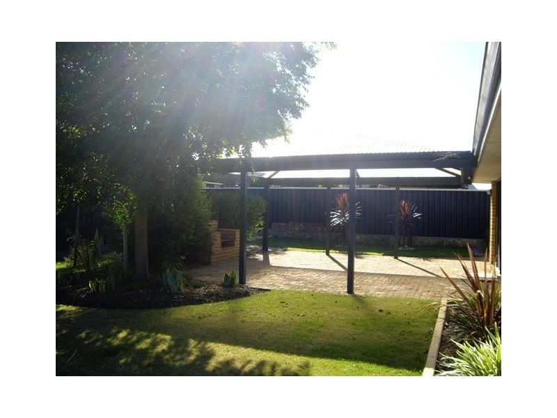 21 CARWOOLA CIRCLE, Carramar WA 6031