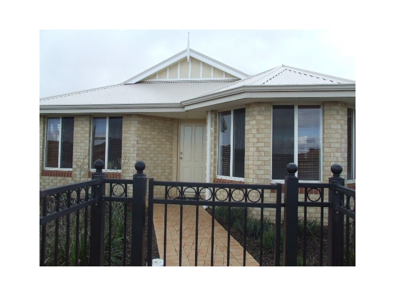 17 Homestead Drive, Clarkson WA 6030