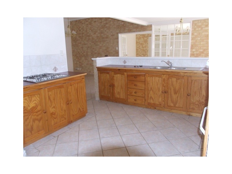 14 HOUGHTON DRIVE, Carramar WA 6031