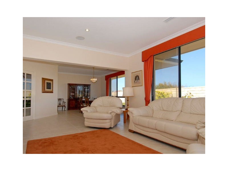 5 TARWHINE TURN, Yanchep WA 6035