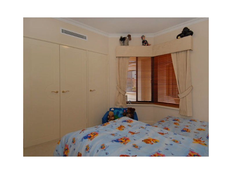 5 TARWHINE TURN, Yanchep WA 6035