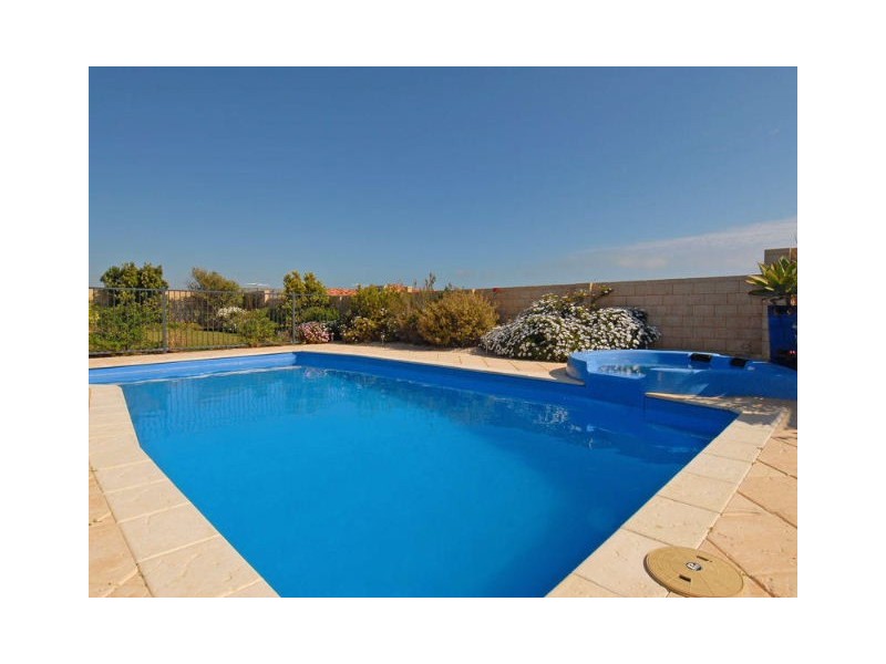 5 TARWHINE TURN, Yanchep WA 6035