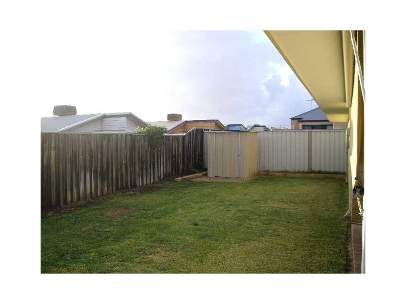 26 WATKINS LOOP, Tapping WA 6065