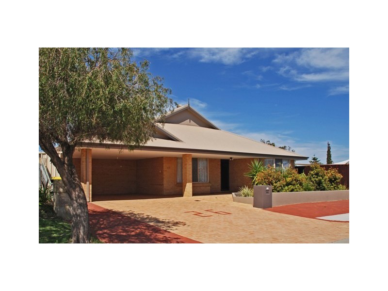 26 Rothesay Heights, Mindarie WA 6030