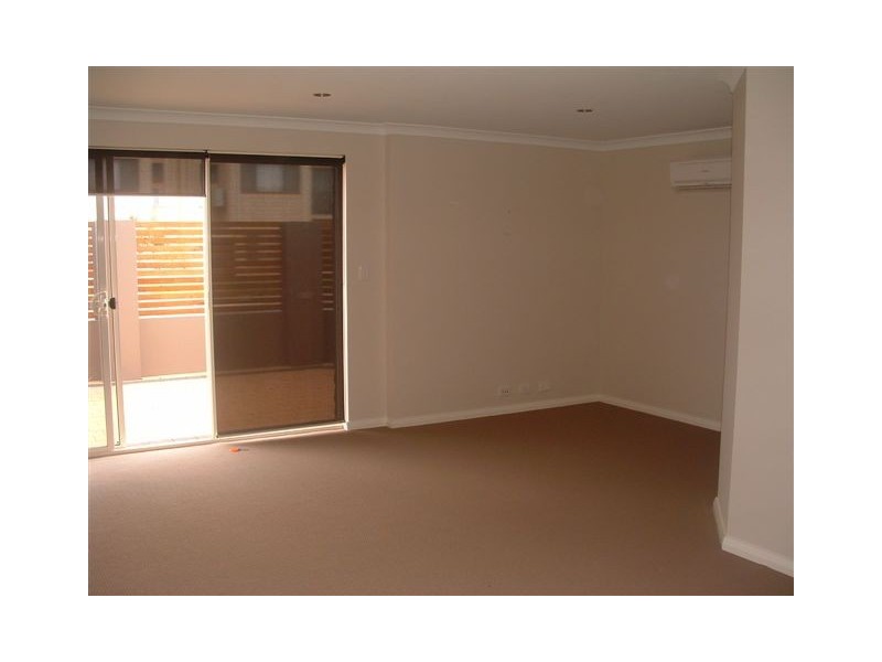 1/36 Currambine Boulevard, Currambine WA 6028