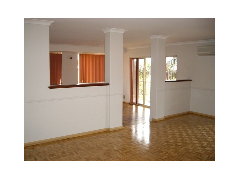 72 Stonehaven Parade, Kinross WA 6028