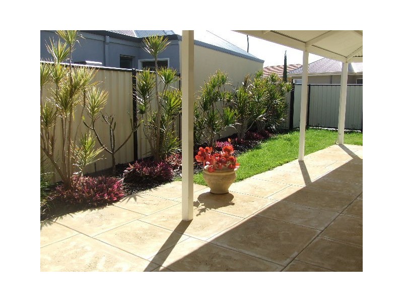 21 SANTA CLARA CRESCENT, Clarkson WA 6030