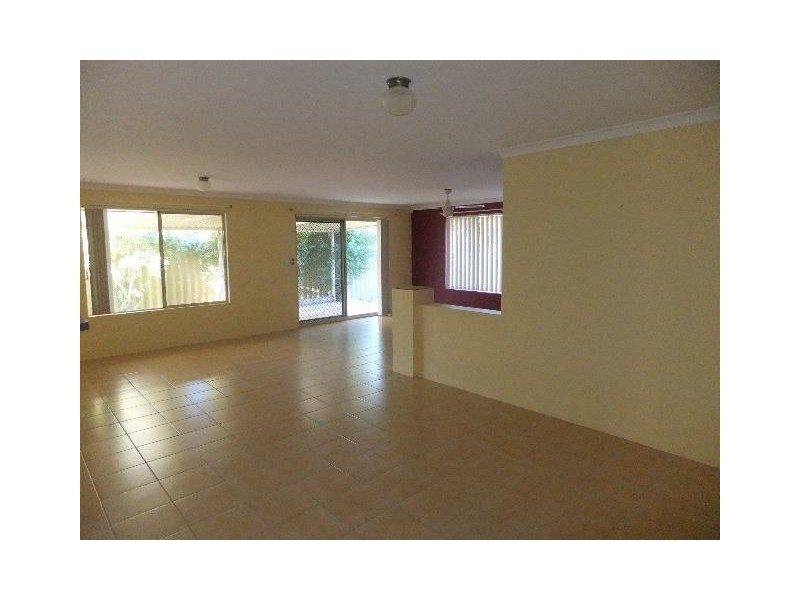 11 Frond Circuit, Banksia Grove WA 6031