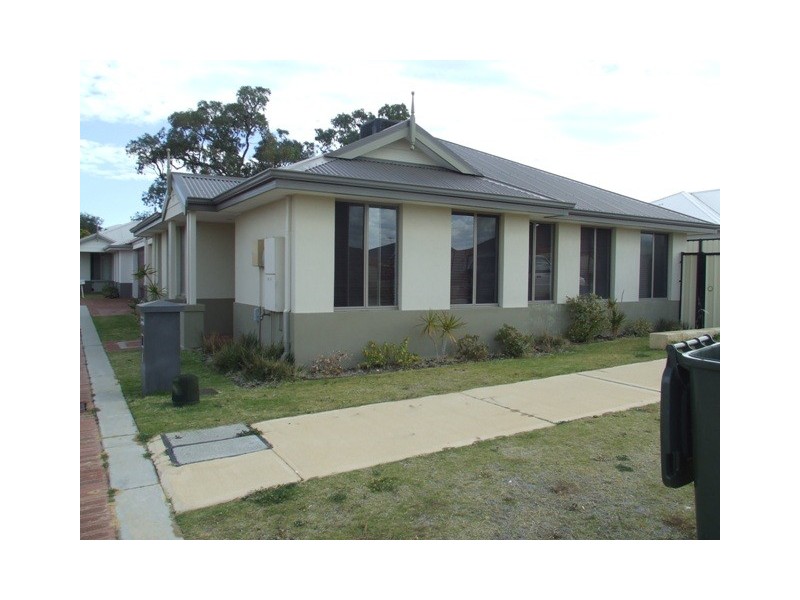 21 Airlie Chase, Clarkson WA 6030