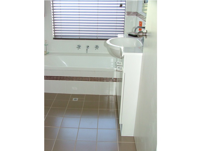 28 Bombala Close, Merriwa WA 6030