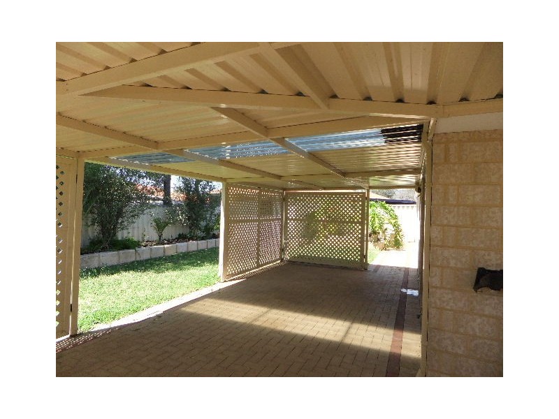 35 BRUNSWICK CIRCUIT, Banksia Grove WA 6031