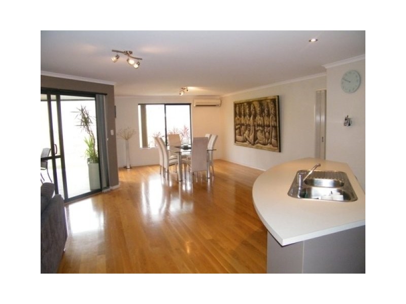 30 WHYALLA CHASE, Tapping WA 6065