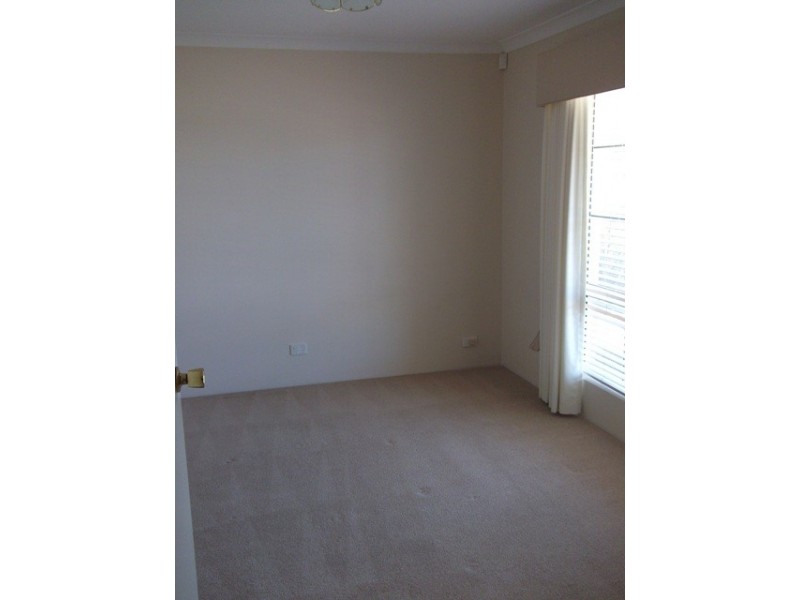 11 Jenolan Way, Merriwa WA 6030