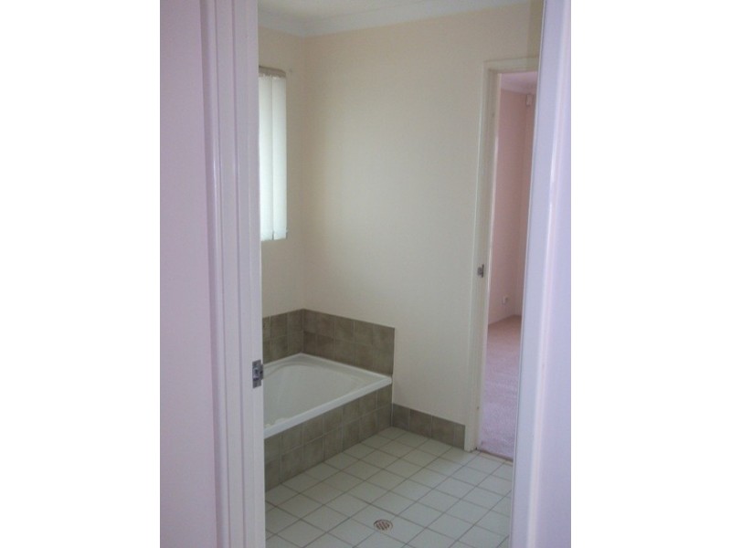 11 Jenolan Way, Merriwa WA 6030