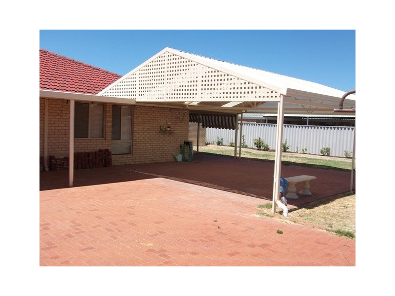 11 Jenolan Way, Merriwa WA 6030