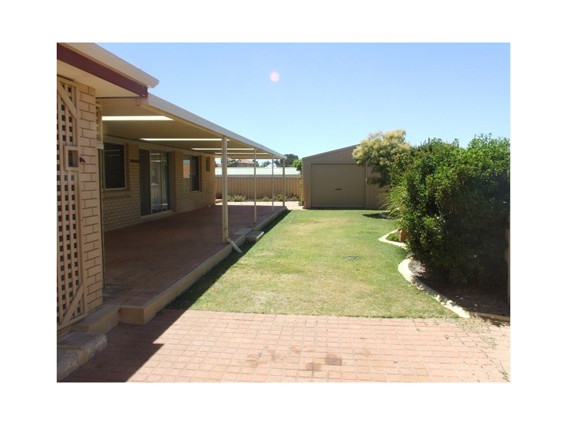 27 ALLARA RETREAT, Quinns Rocks WA 6030
