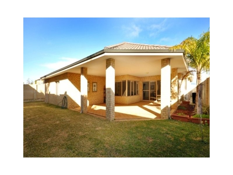 15 MANTA PASS, Mindarie SA 5309
