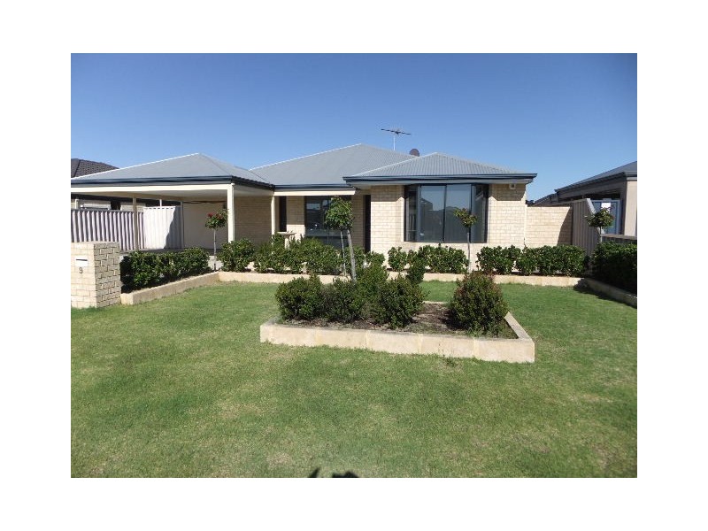9 Gardeneri Way, Banksia Grove WA 6031