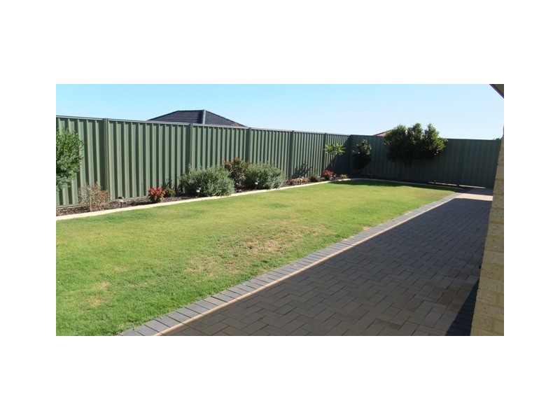 122 SEAGROVE BLVD, Merriwa WA 6030
