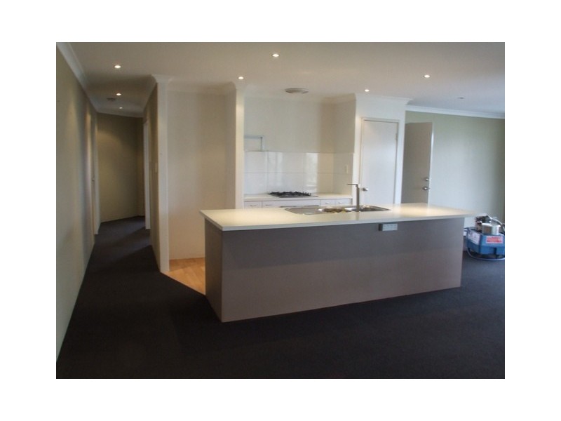 8 ALPINA PROMENADE, Banksia Grove WA 6031