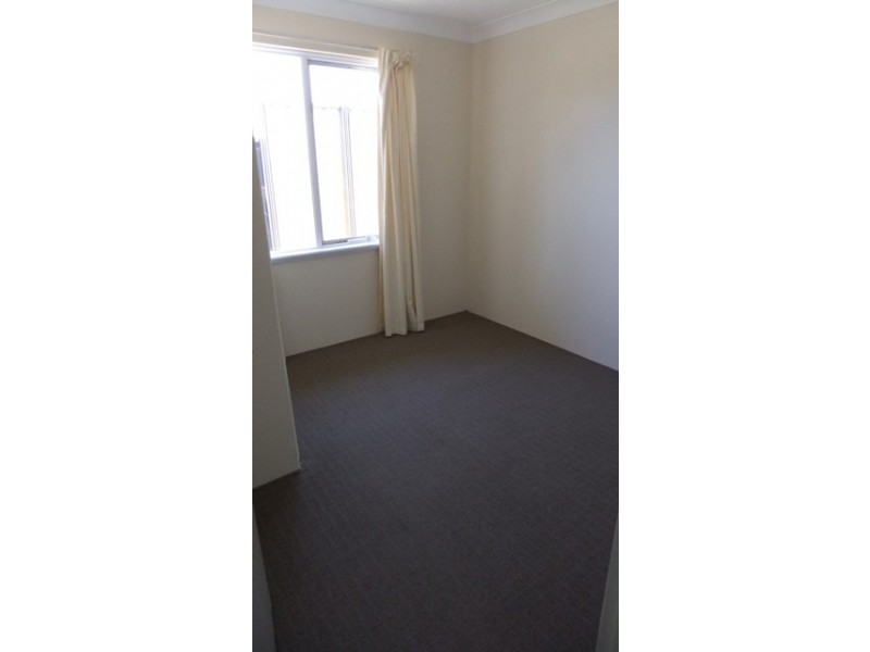 18 Leichhardt Drive, Two Rocks WA 6037