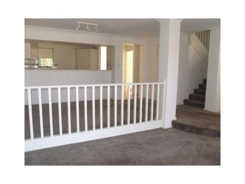 3/16 Toulon Circle, Mindarie WA 6030