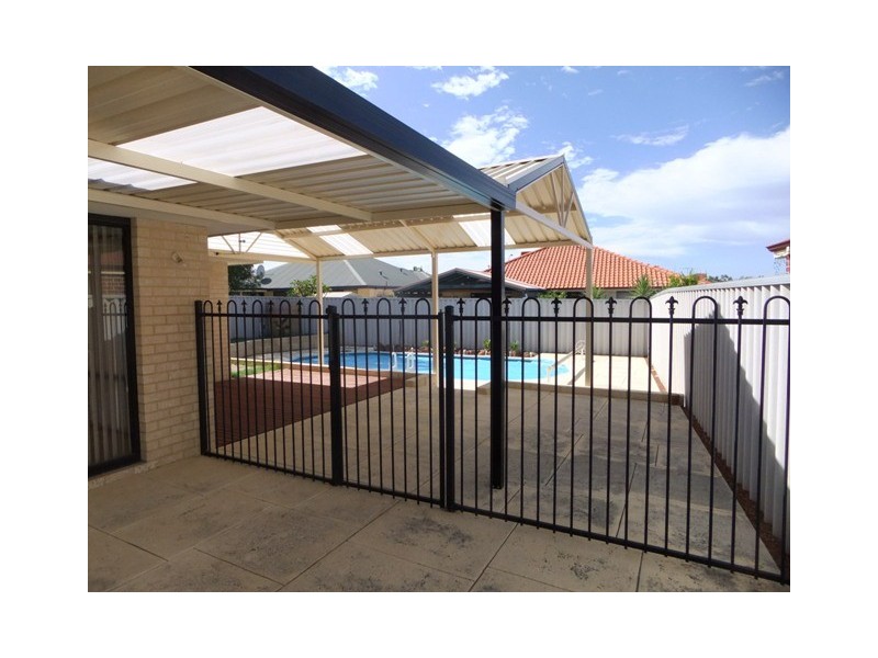 49 PALMERSTON CRESCEN, Tapping WA 6065