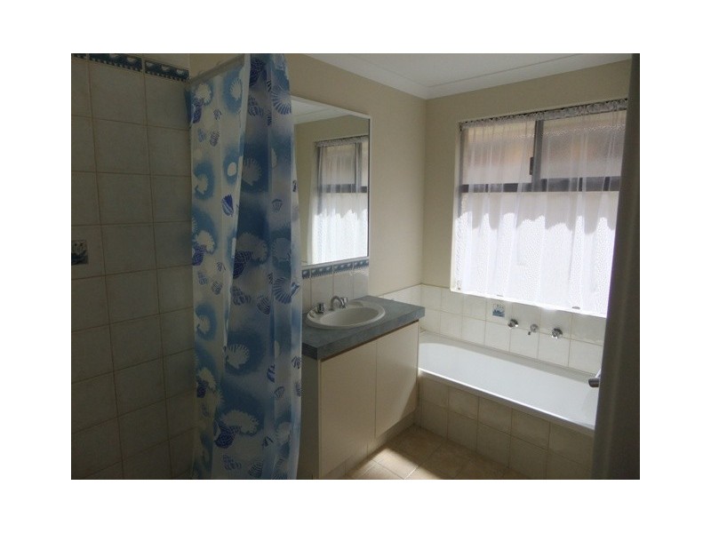 49 PALMERSTON CRESCEN, Tapping WA 6065