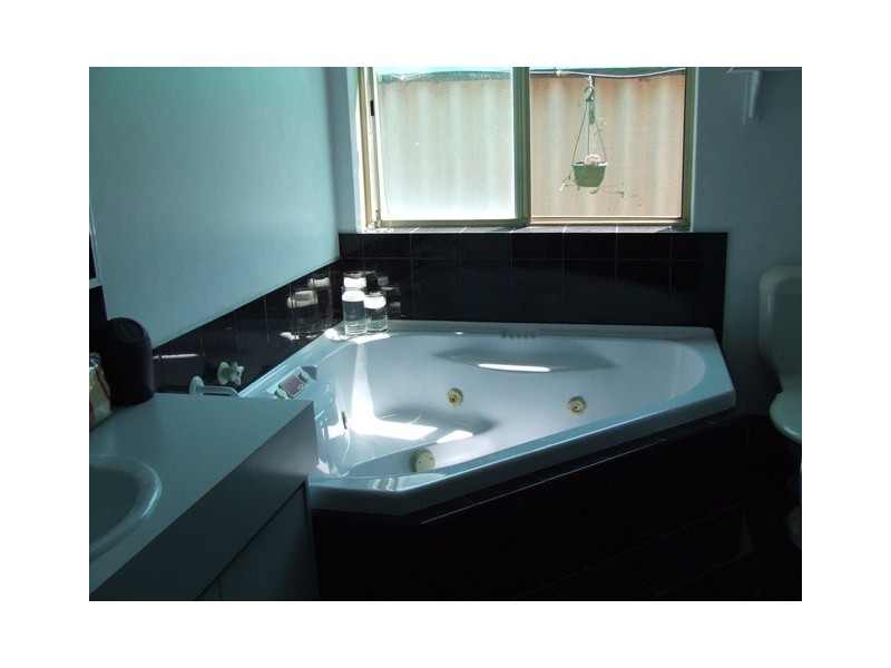 3 HELBY CLOSE, Merriwa WA 6030