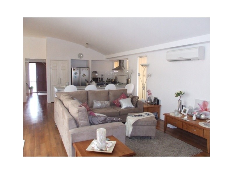 9 Salamanca Turn, Clarkson WA 6030