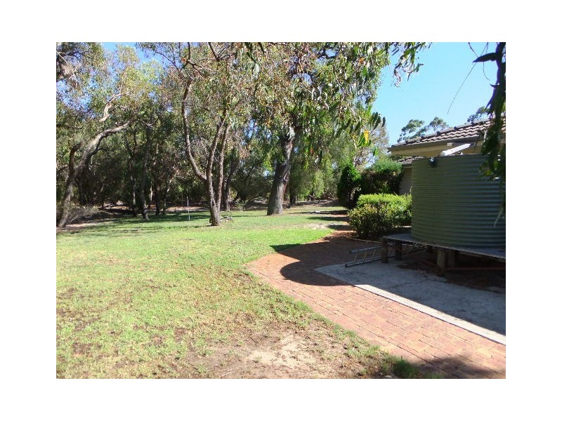 105 Garden Park Drive, Wanneroo WA 6065