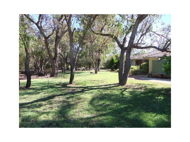 105 Garden Park Drive, Wanneroo WA 6065