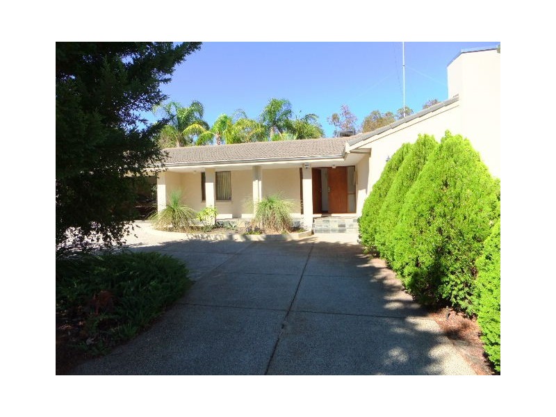 105 Garden Park Drive, Wanneroo WA 6065