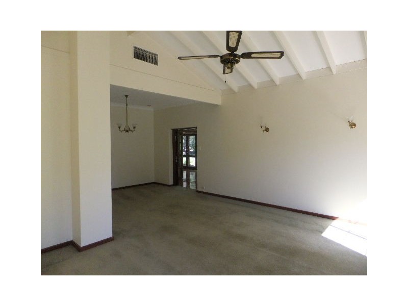 105 Garden Park Drive, Wanneroo WA 6065