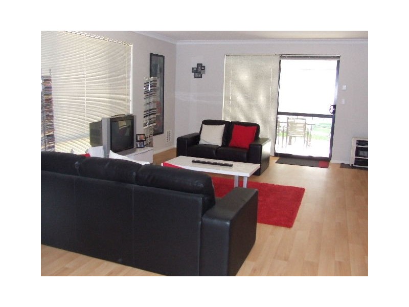 5 COSTELLOE GARDENS, Butler WA 6036