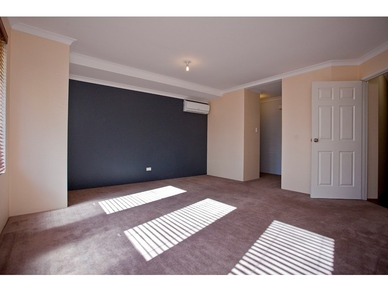 10 ALANDALE BEND, Banksia Grove WA 6031