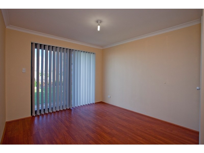 10 ALANDALE BEND, Banksia Grove WA 6031