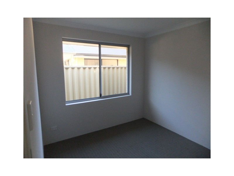 131 WALDBURG DRIVE, Tapping WA 6065