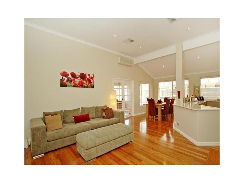 5 WANDANA GROVE, Currambine WA 6028
