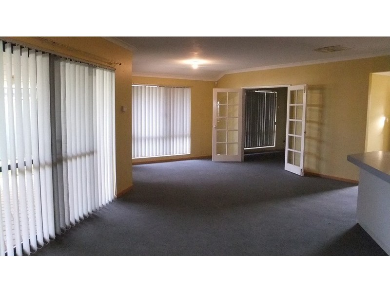 14 ADELONG CCT, Merriwa WA 6030