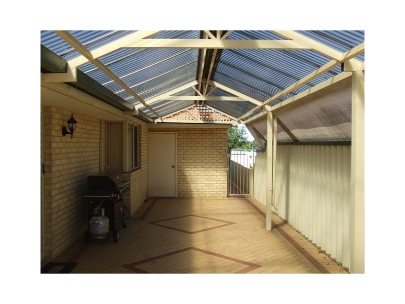 50 Combewood Loop, Carramar WA 6031