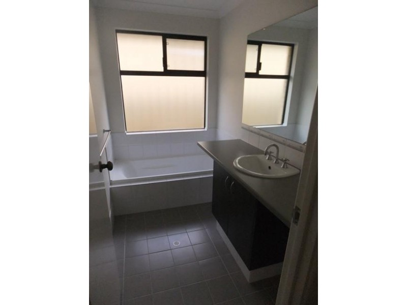 10 Verwood Green, Butler WA 6036