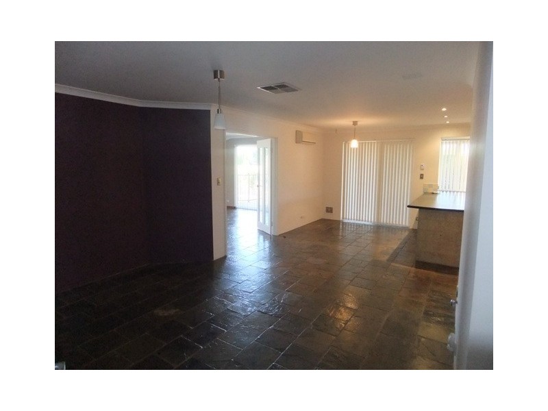 116 Balladong Loop, Carramar WA 6031
