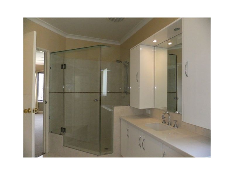 15 Woodswallow Close, Joondalup WA 6027