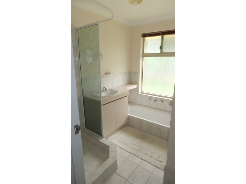 18 ROTHESAY HEIGHTS, Mindarie WA 6030