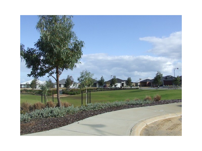 4 MALLOW LINK, Butler WA 6036