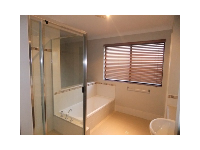 24 MENENGUZ DRIVE, Tapping WA 6065