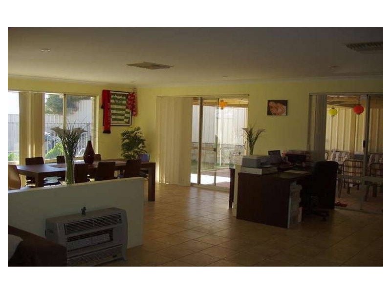 51 SELKIRK DRIVE, Kinross WA 6028