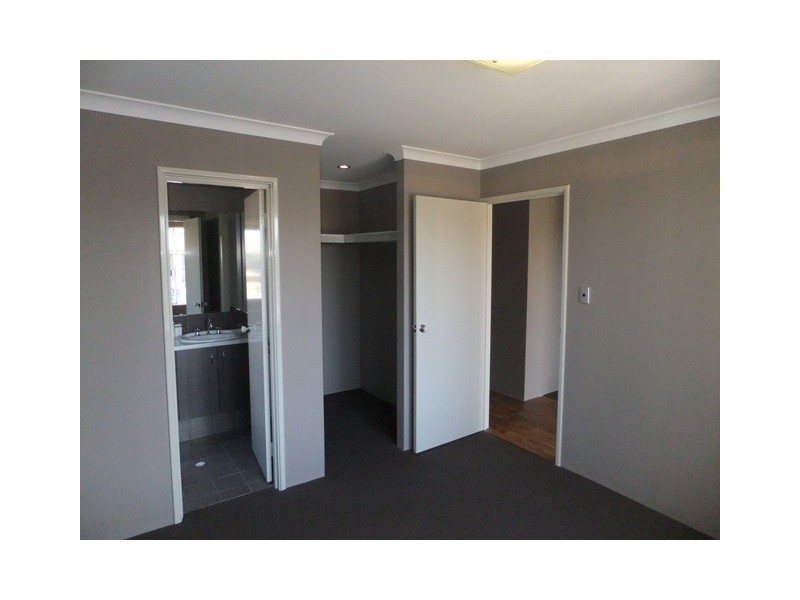 29 SPLENDENS AVENUE, Banksia Grove WA 6031